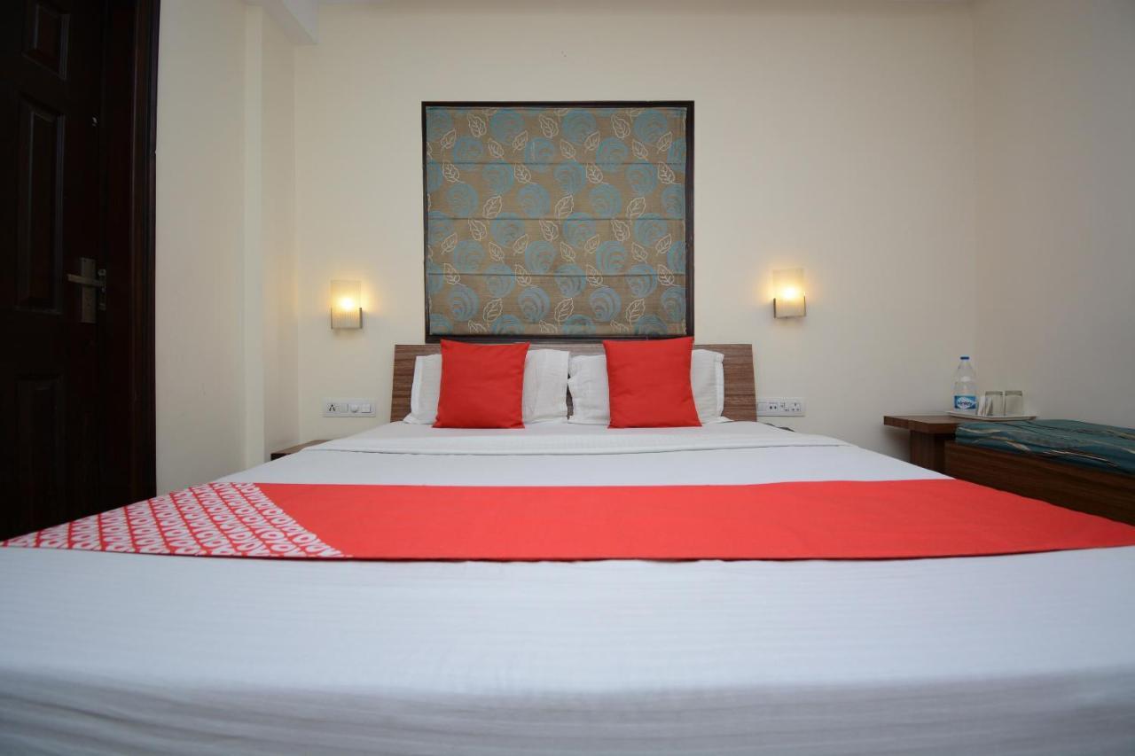 Oyo 5478 Skippers Inn Λουντιάνα Δωμάτιο φωτογραφία